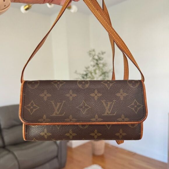 ✅AUTHENTIC✅LOUIS VUITTON TWIN PM - Picture 4 of 14